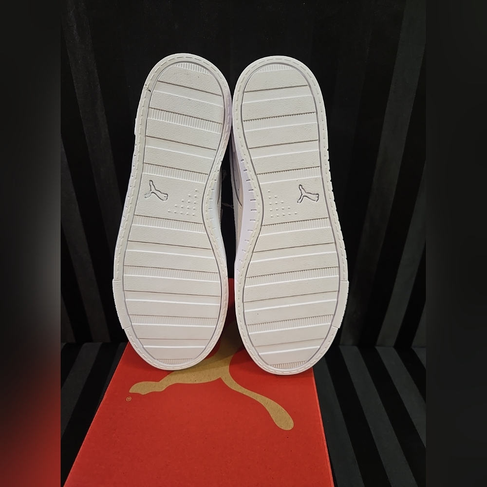 Women's US Size 8 Puma Court Sneakers White Color - Picture 5 of 6